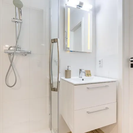 Superapart Konstancinska 3b Appartement